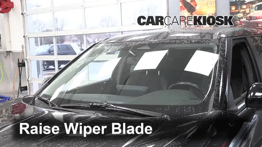 2022 Mitsubishi Outlander SE 2.5L 4 Cyl. Windshield Wiper Blade (Front)